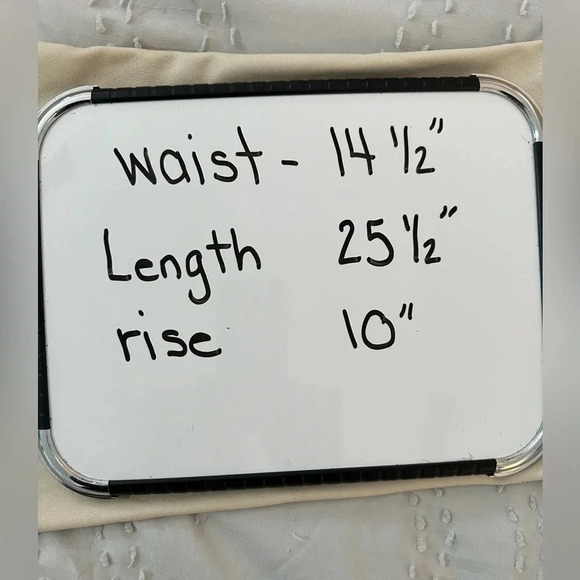 7 For all Mankind faux leather pants. Ivory Size M - Picture 9 of 11